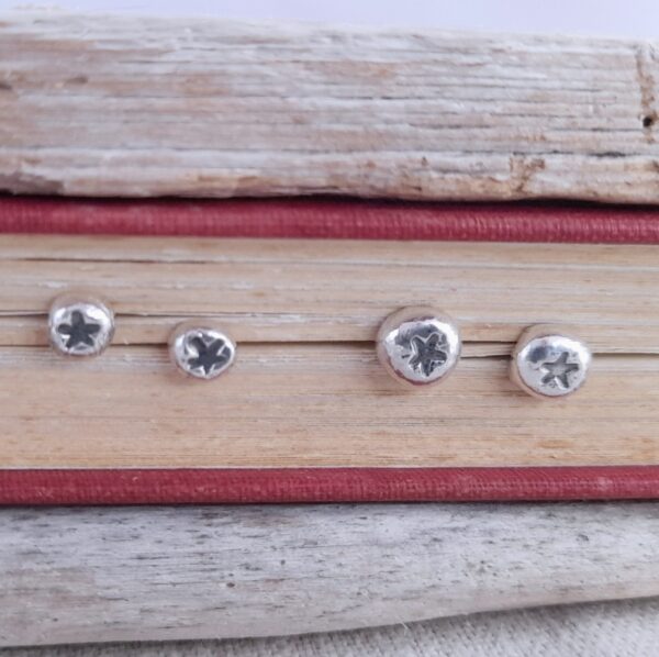 Mini Pebble Pine Tree Ear Studs