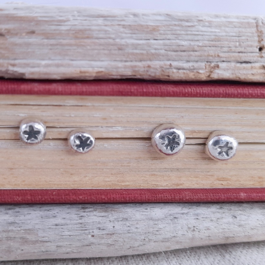 Mini Pebble Pine Tree Ear Studs - Image 2