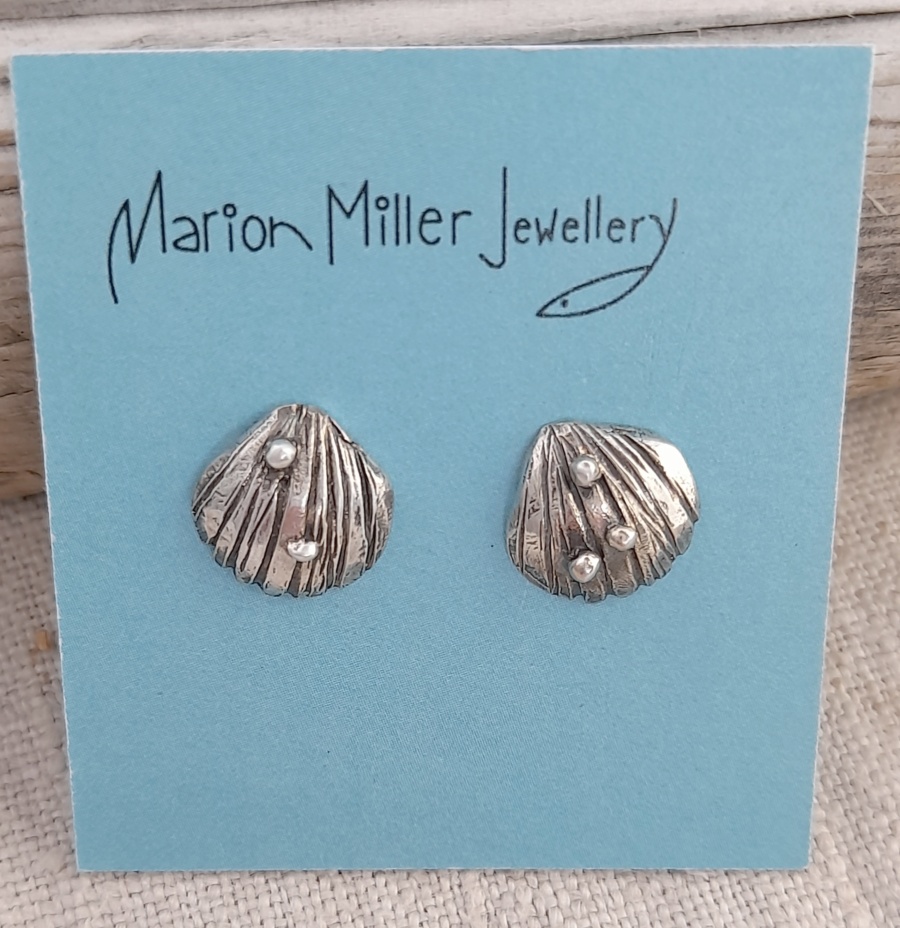 Mini Cockle Shell Stud Earrings - Image 1