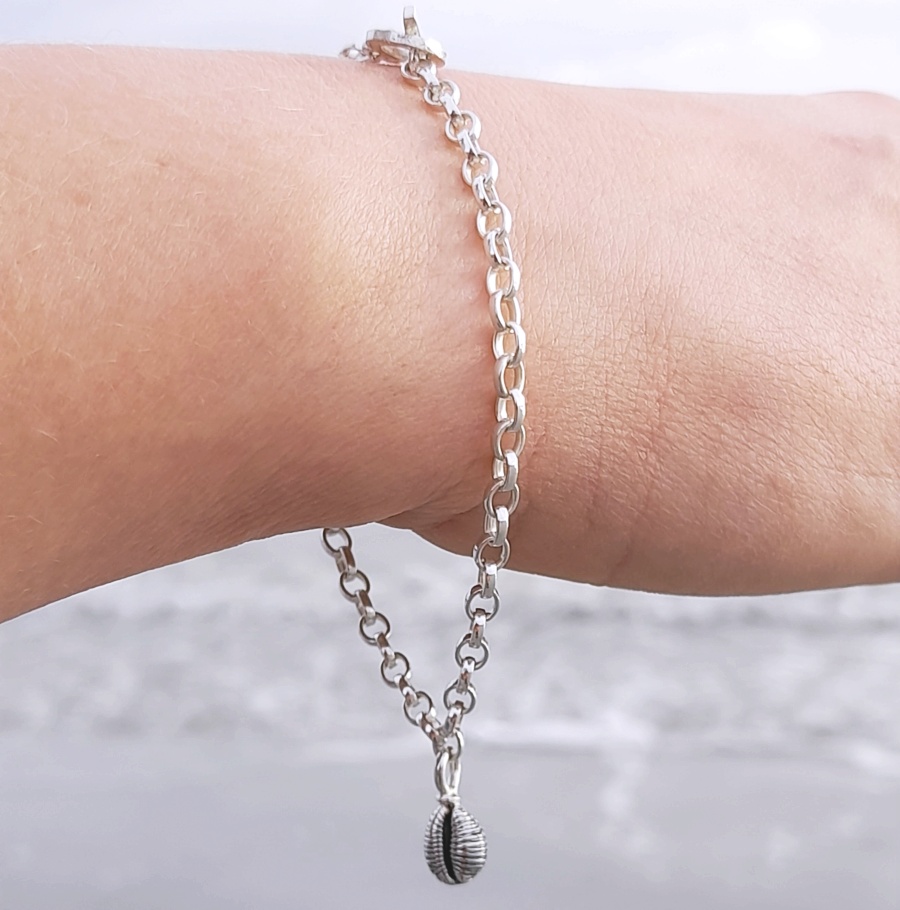 Beach Combing Charm Bracelet with Cowrie Shell (Grotie Buckie) - Image 1