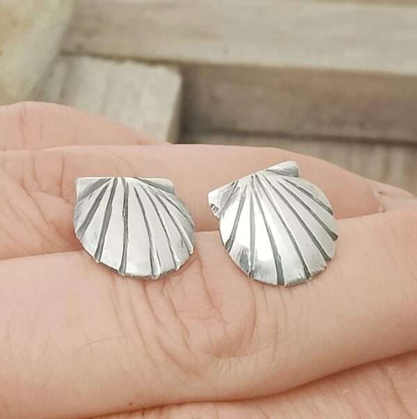 Mini Scallop Shell  Earrings