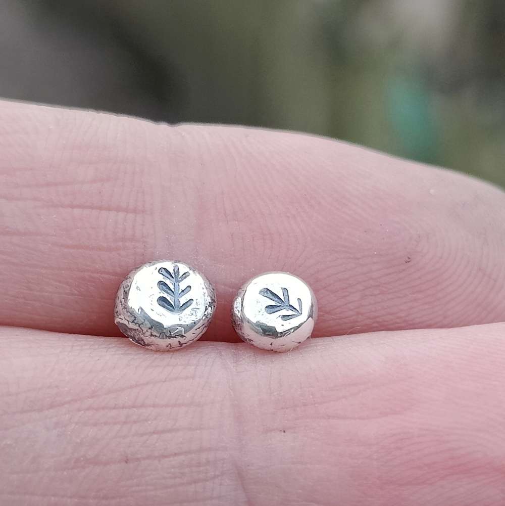 Mini Pebble Pine Tree Ear Studs - Image 1