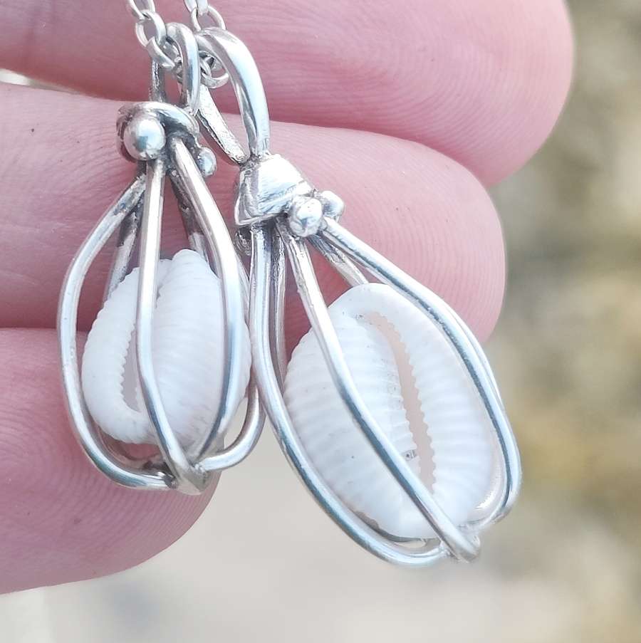 Groatie/Cowrie Shell Creel Pendant - Image 3