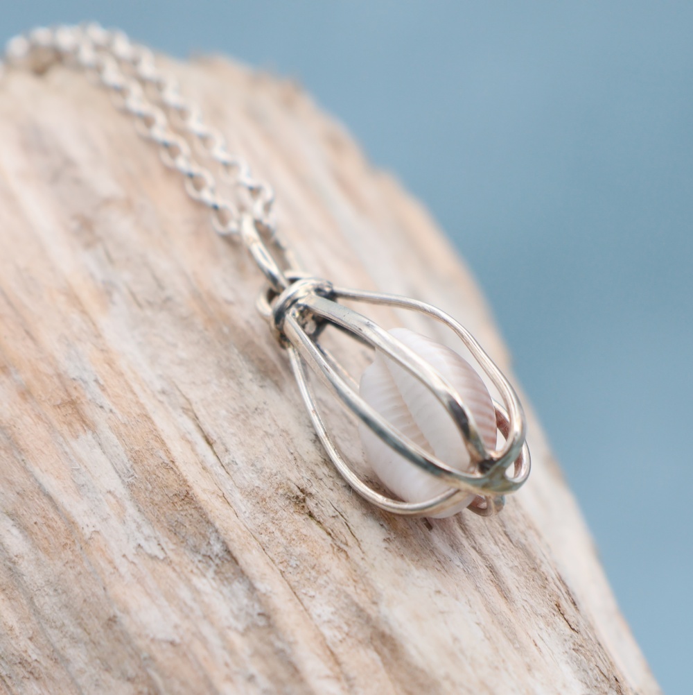 Groatie/Cowrie Shell Creel Pendant - Image 1