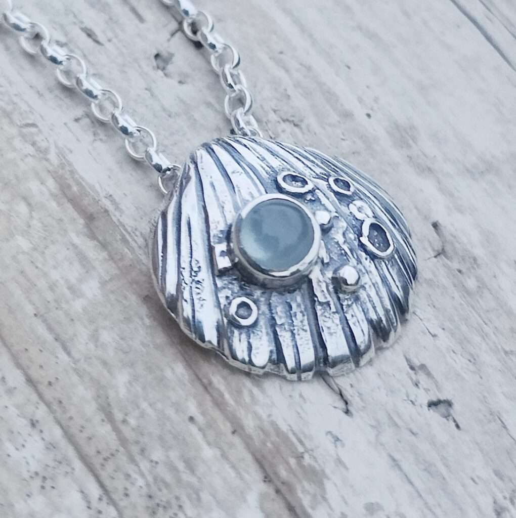 Cockle Shell Textured Pendant with Aquamarine
