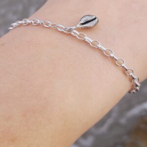 Beach Combing Charm Bracelet with Cowrie Shell (Grotie Buckie) - Image 2