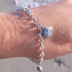 Shell hunter  Treasure Bracelet - Image 3