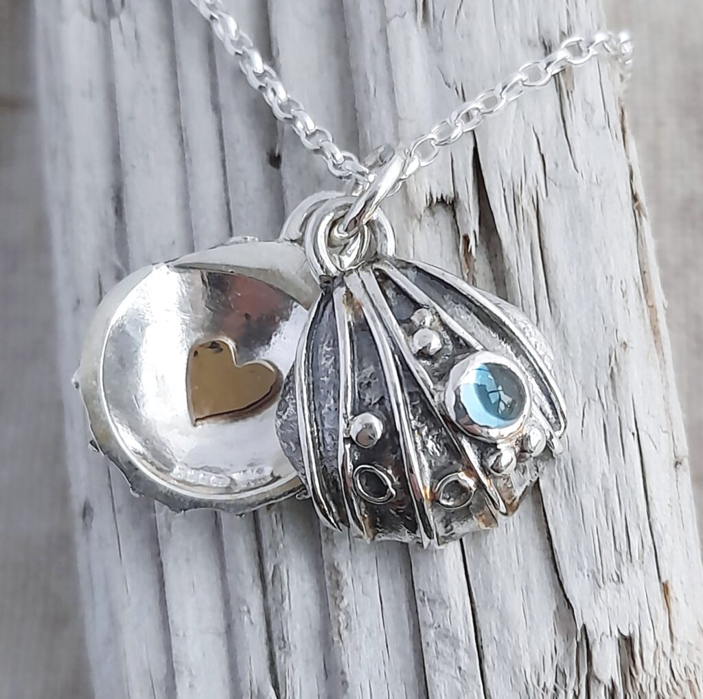 Mini Double Cockle Shell with Topaz-Heart of Gold