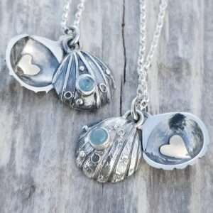 Mini Textured Double Cockle Shell with Aquamarine-Heart of Gold - Image 7