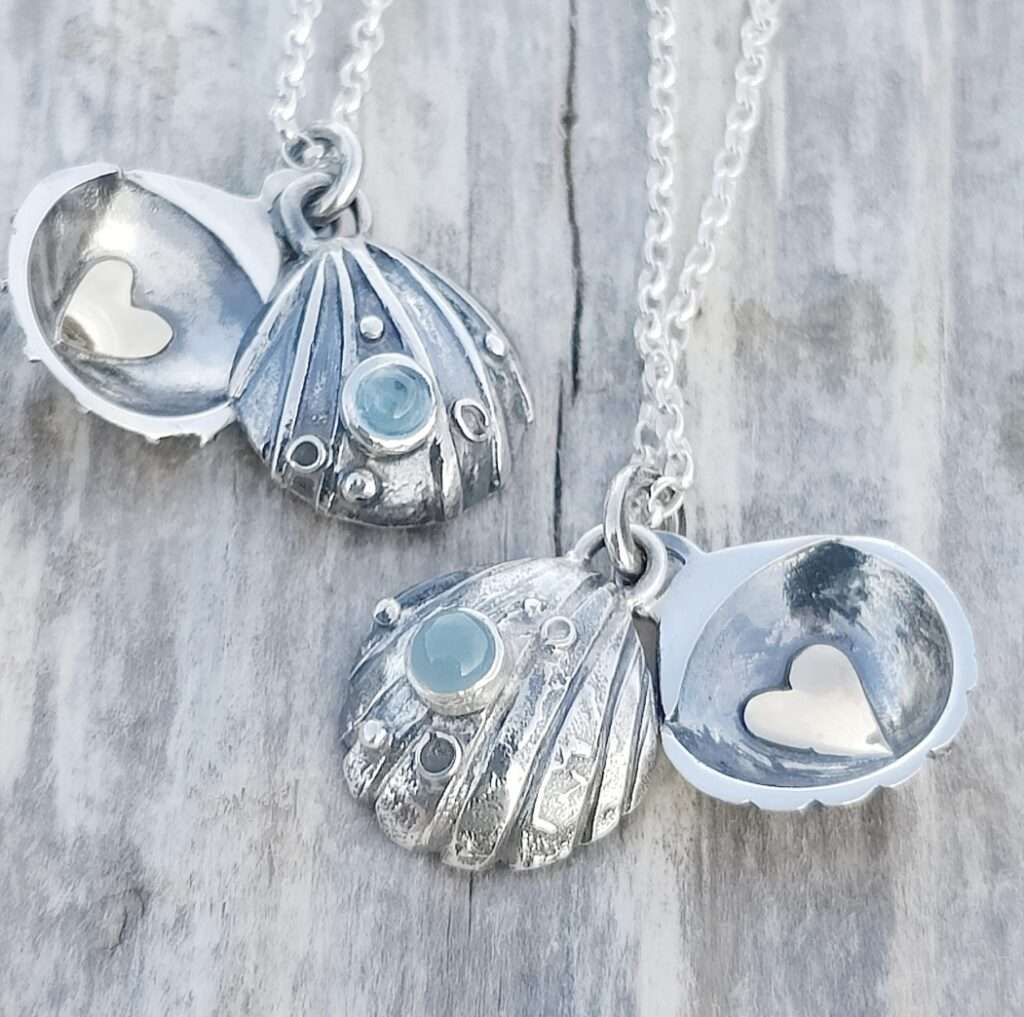Mini Double Cockle Shell with Topaz-Heart of Gold