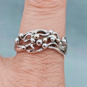 Seaweed Wrack Ring with gold details - Image 3