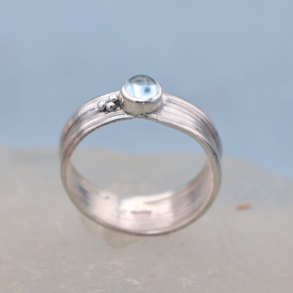 Sea Ribbons Medium Topaz Ring UK Size U