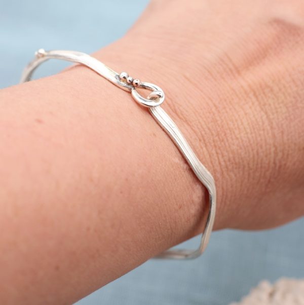 Sea Ribbons Clip Bangle