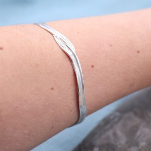 Sea Ribbons Tangle Bangle - Image 2
