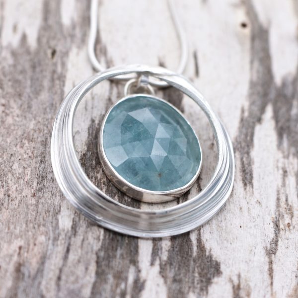 Sea Ribbons Aquamarine Reflections Pendant
