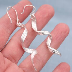 Sea Ribbons Seaweed Swirl Earrings - Image 2