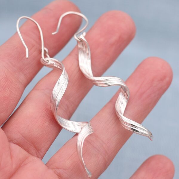 Sea Ribbons Seaweed Swirl Earrings
