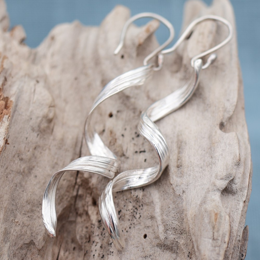 Sea Ribbons Seaweed Swirl Earrings - Image 3