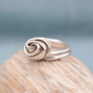 Sea Ribbons Sculpture Ring - Image 3
