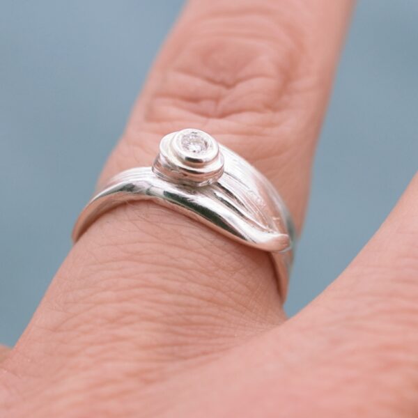 Sea Ribbons Diamond Ring UK M