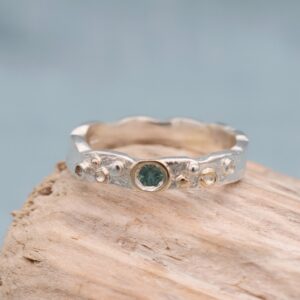 Sapphire Shoreline Scatter Ring UK P