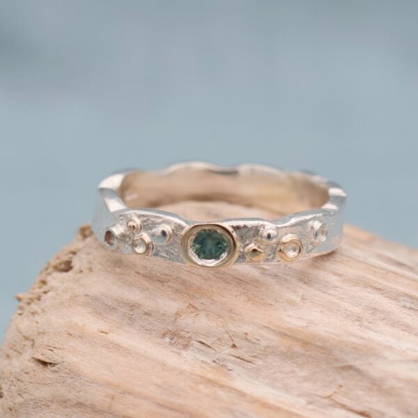 Sapphire Shoreline Scatter Ring UK P