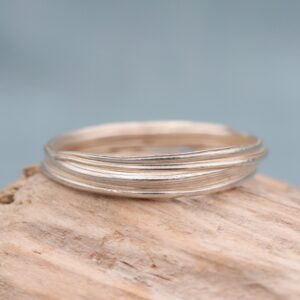 Sea Ribbons Narrow Drift Ring Size O - Image 1