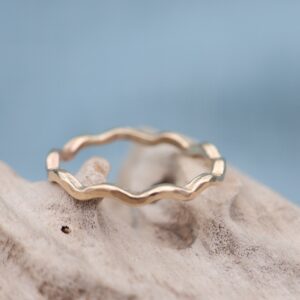 North Sea Wave Ring 9 ct Gold
