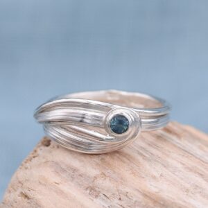 Sea Ribbons Parti Sapphire Ring - Image 1