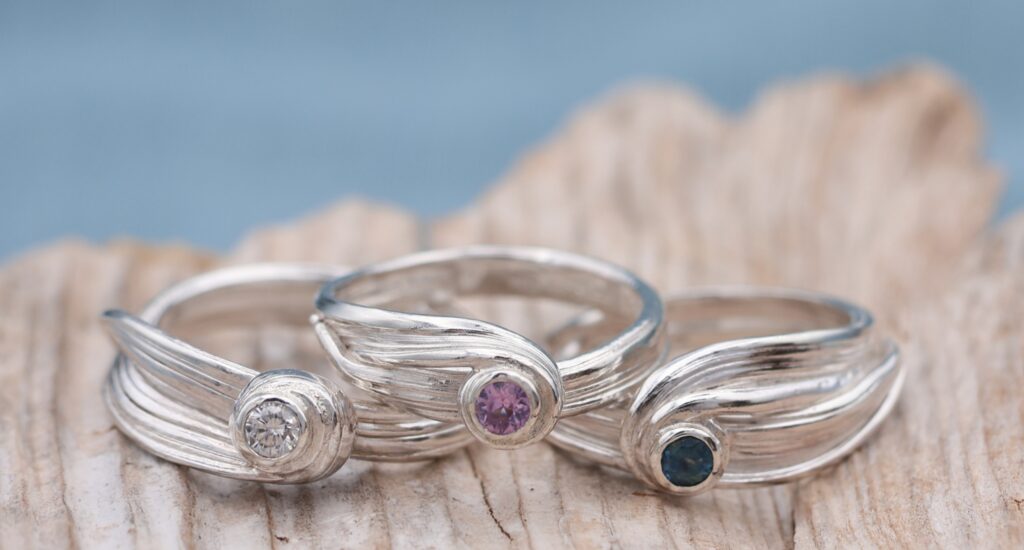 Sea Ribbons Parti Sapphire Ring