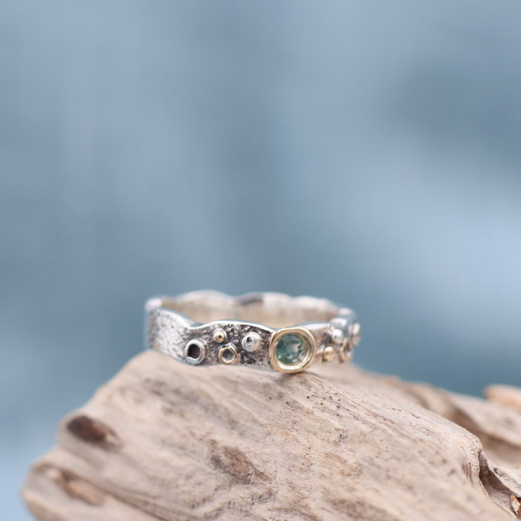Sapphire Shoreline Scatter Ring UK N