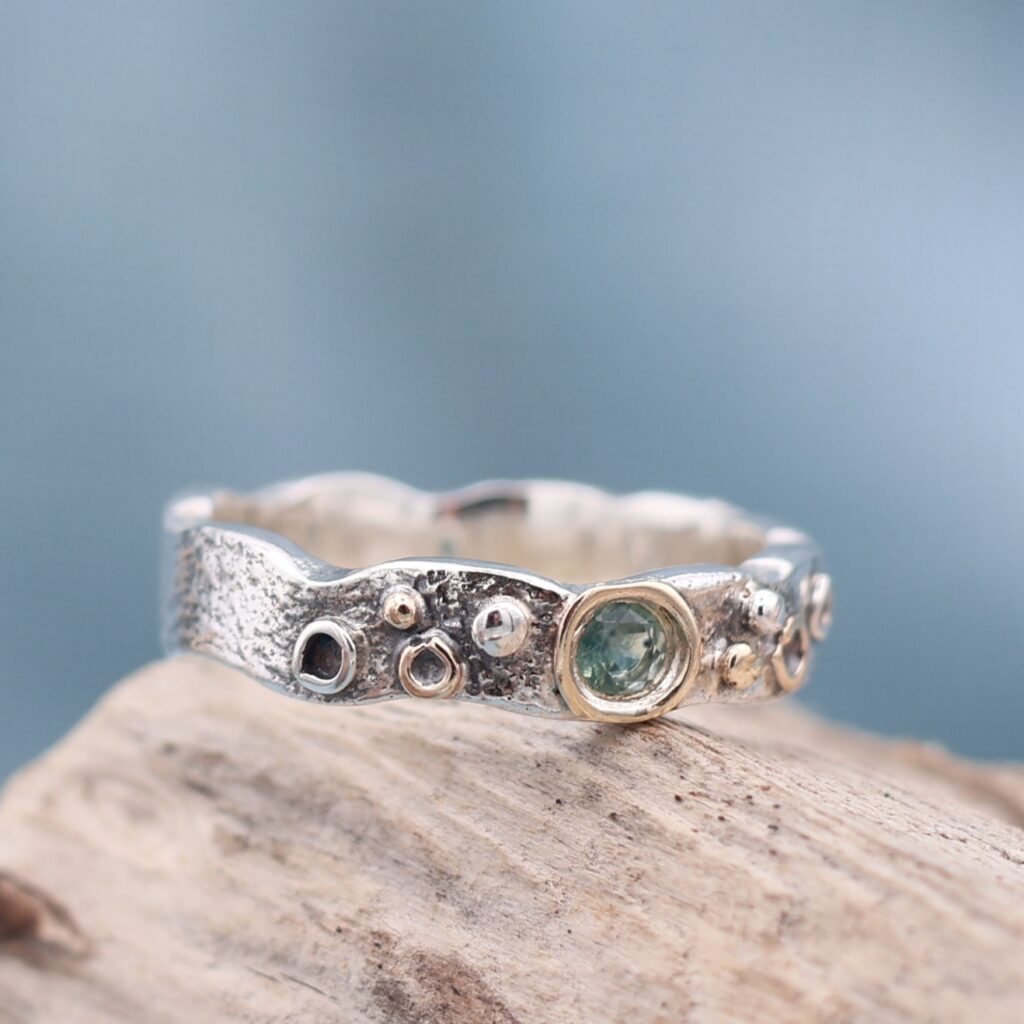 Sapphire Shoreline Scatter Ring UK N