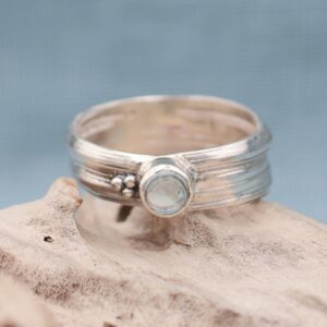 Sea Ribbons Medium Ring Topaz UK U - Image 1