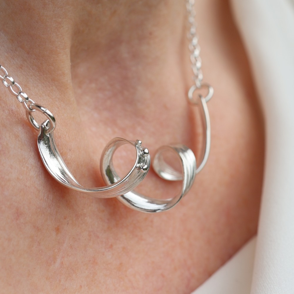 Sea Ribbons Spiral Necklet - Image 1