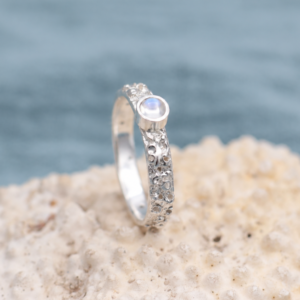 Textured Selkie ring Moonstone - Image 1
