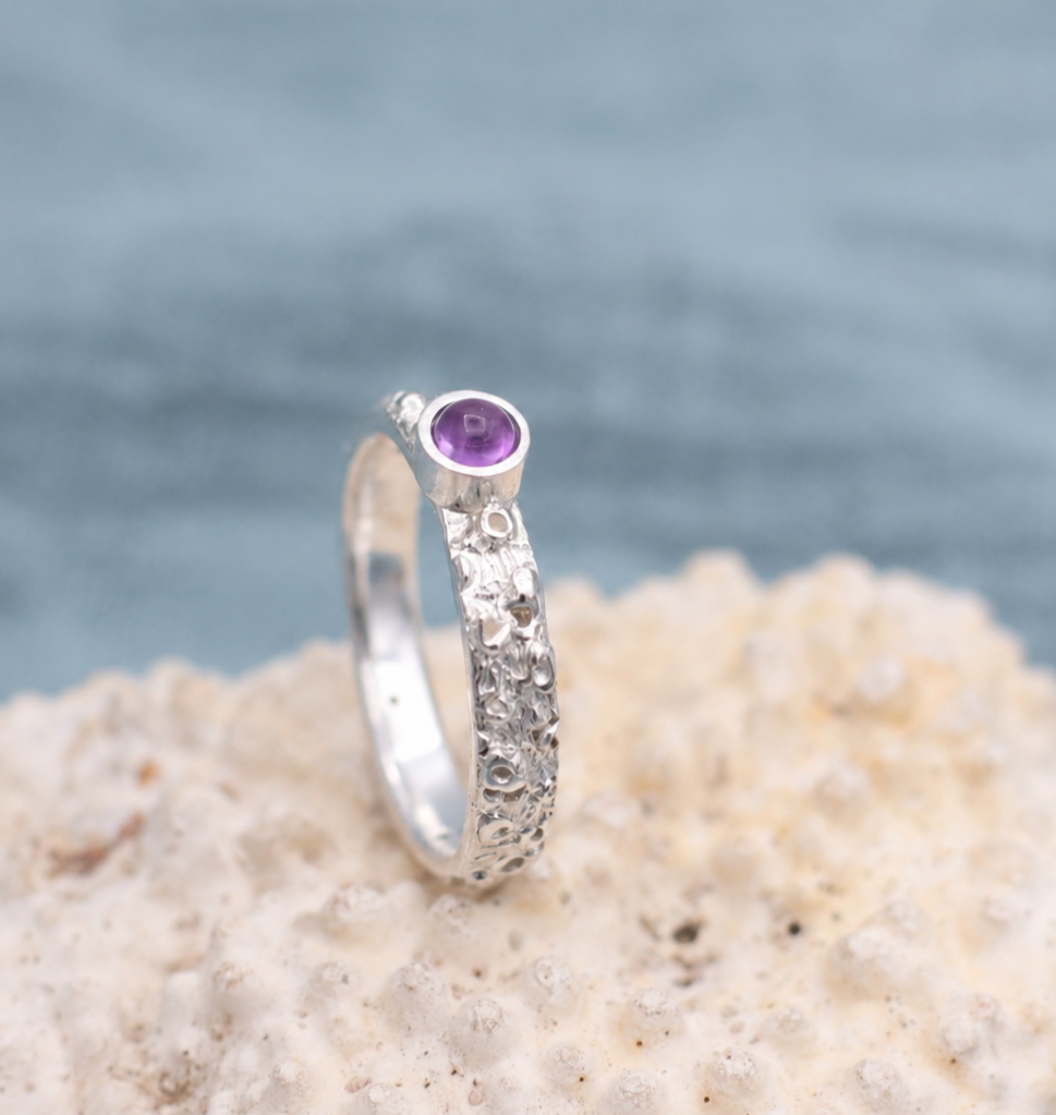 Textured Selkie ring Amethyst